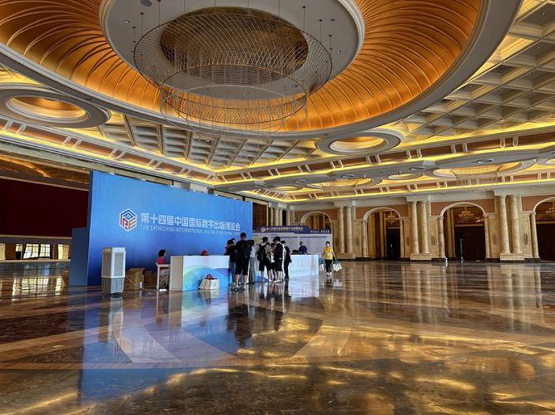 广告设计制作：在视觉盛宴中寻找品牌灵魂